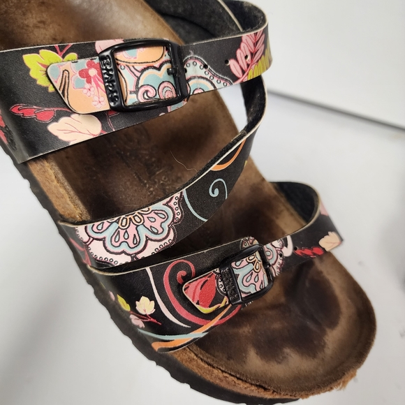 Birki's Floral and Leaf Print Adjustable Cross Strap Sandal Size 7 - Picture 7 of 8
